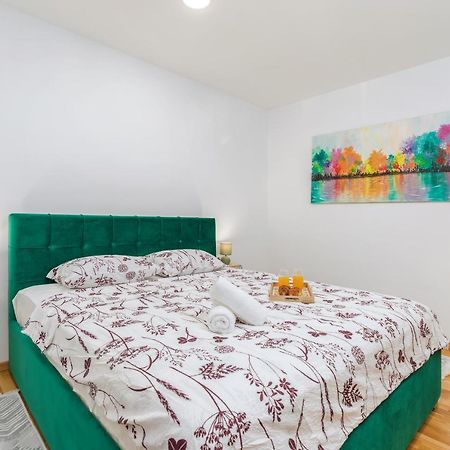 Apartment Lorilu Pola Esterno foto