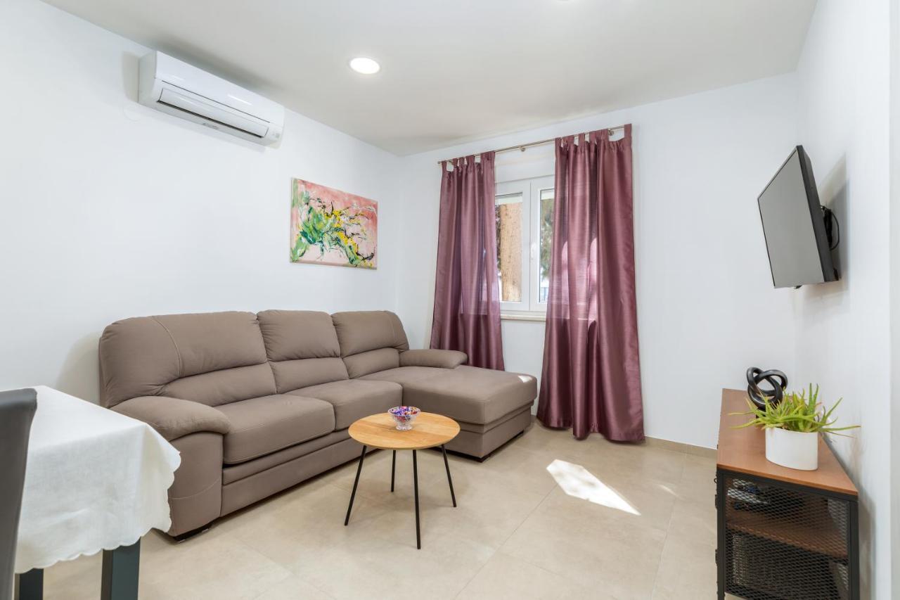 Apartment Lorilu Pola Esterno foto