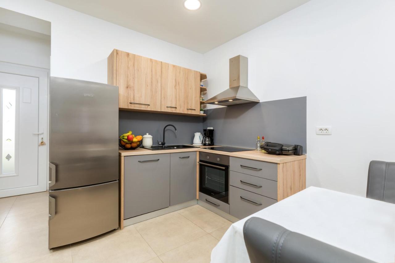Apartment Lorilu Pola Esterno foto